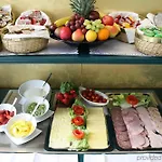 فندق Andi Stadthotel 3*