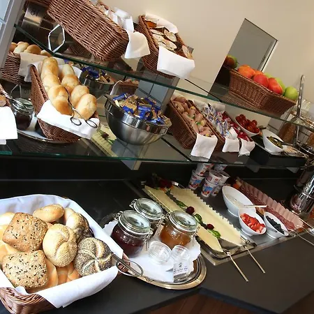 Andi Stadthotel 3* מינכן