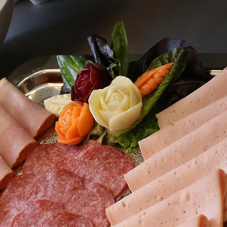 Andi Stadthotel מלון