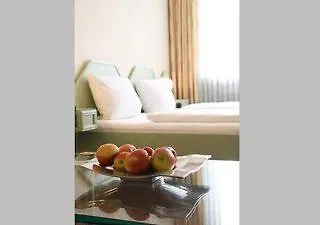 Andi Stadthotel מלון 3*