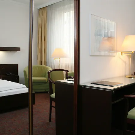 Andi Stadthotel מלון 3*