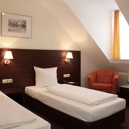 Andi Stadthotel Hotel 3*