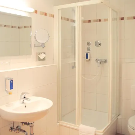 Andi Stadthotel מלון 3*