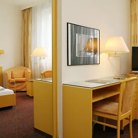 Andi Stadthotel מלון