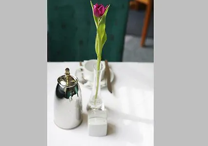 מלון Andi Stadthotel 3*