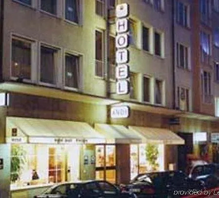Andi Stadthotel 호텔