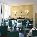 호텔 Andi Stadthotel