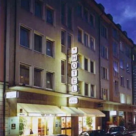 Andi Stadthotel 3*